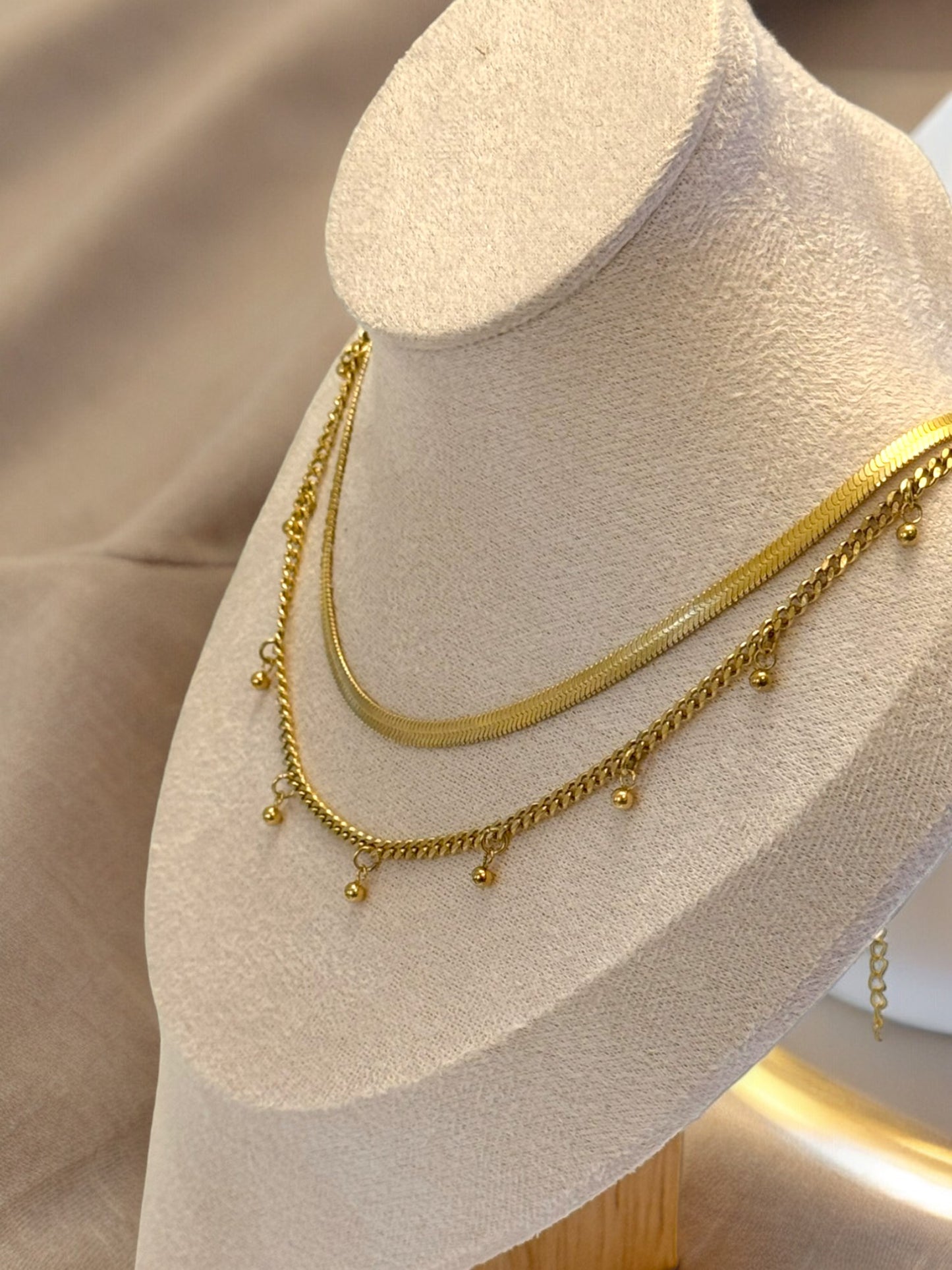 Dangling Dot Necklace