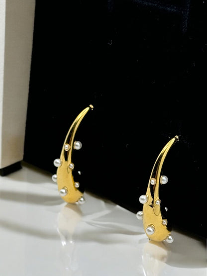 Pearl Drop Earrings