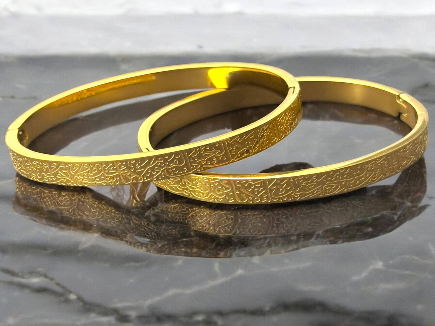 Ayatul Kursi Bangle Gift for Her, Ayatul Kursi Bracelet, Islamic Jewelry, Arabic Calligraphy Gold Plated 18k ,Allah Bangle. Makes a perfect Muslim Present for Her. Occasions : Ramadan Eid, Birthday, Anniversary, Valentines! Engraved Gold Thick Bangle